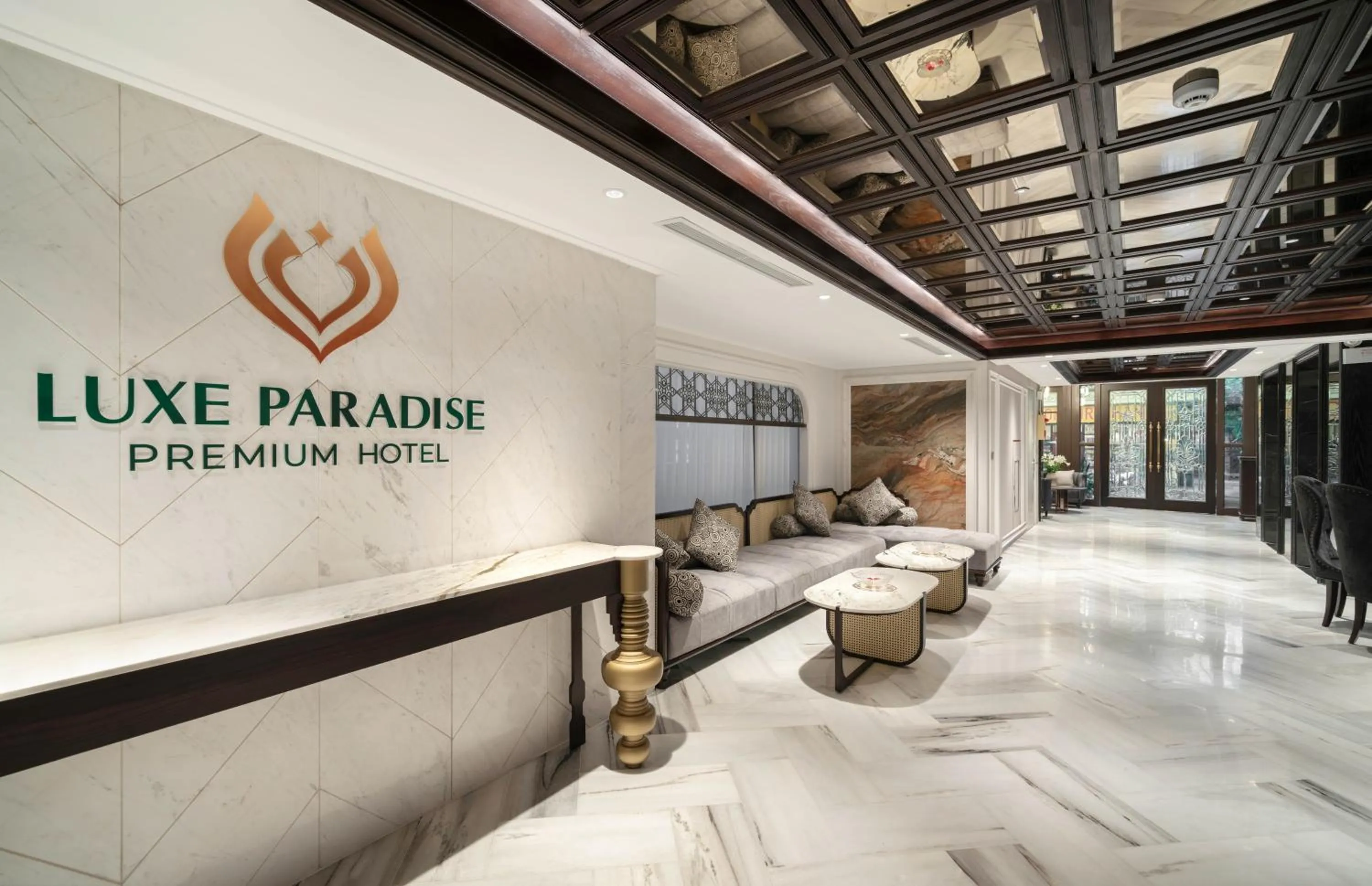 Lobby or reception in Luxe Paradise Premium Hotel Pham Hong Thai