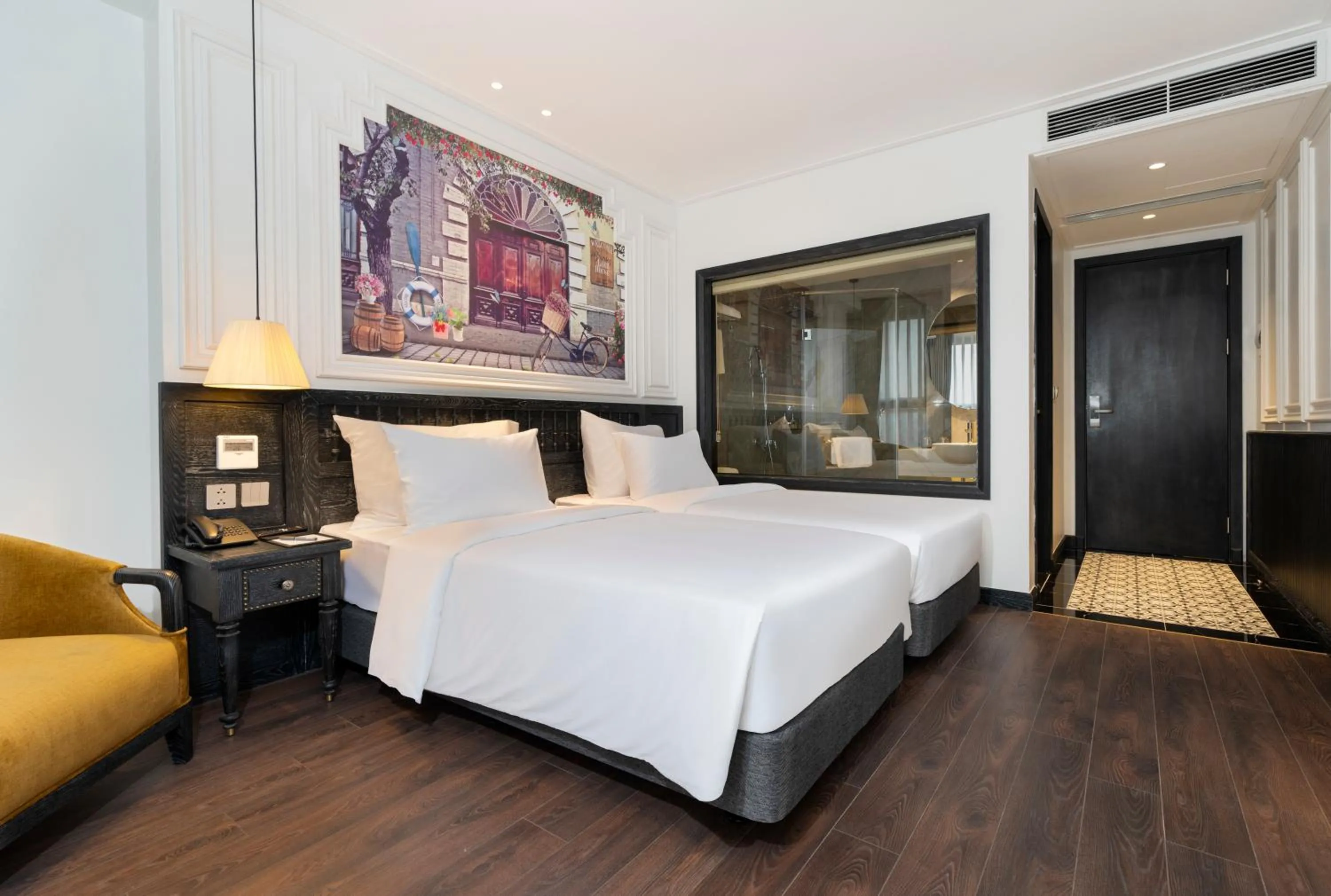 Bed in Luxe Paradise Premium Hotel Pham Hong Thai