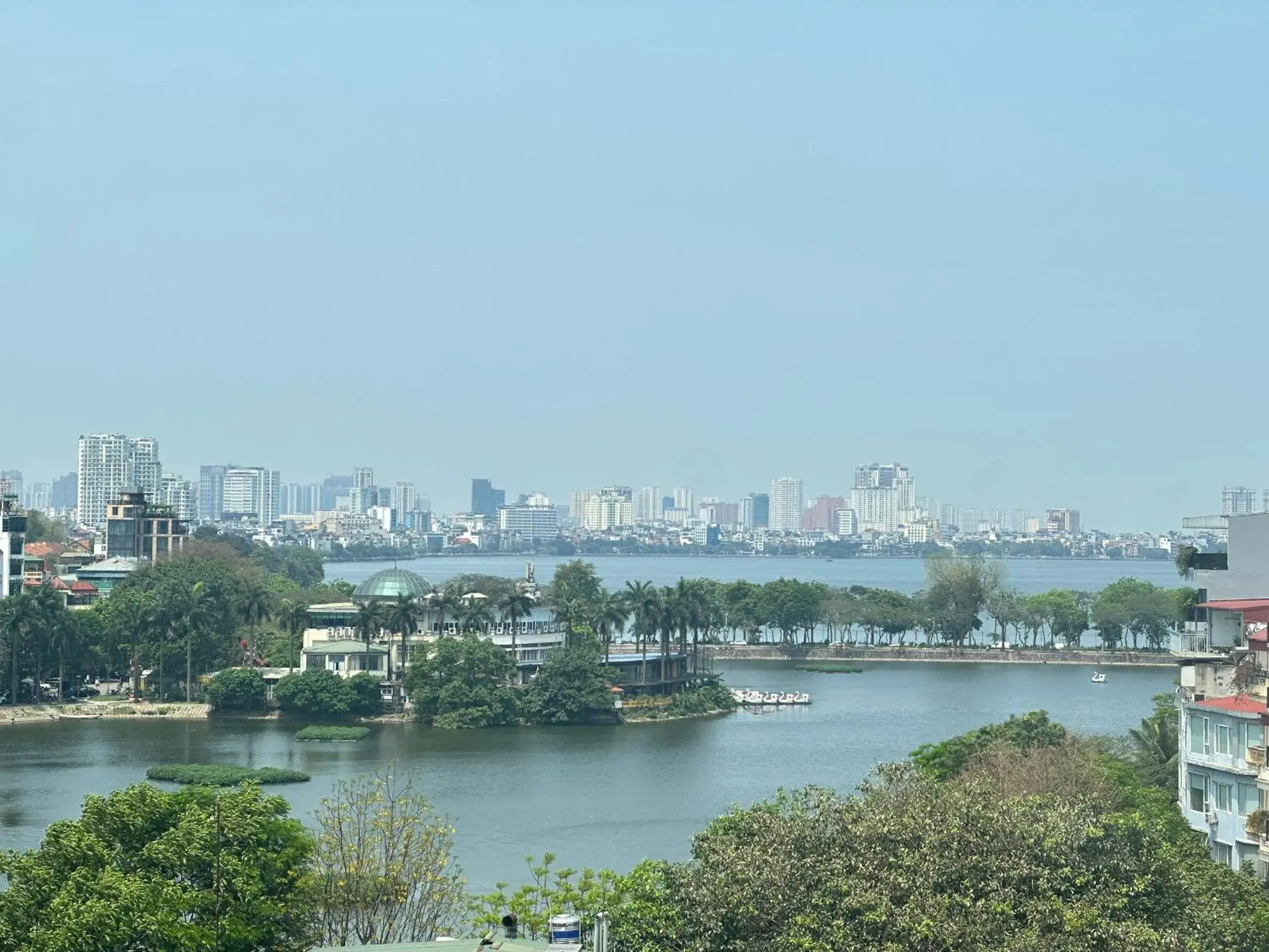 Deluxe Twin Room in Luxe Paradise Premium Hotel Pham Hong Thai Deluxe Twin Room in Luxe Paradise Premium Hotel Pham Hong Thai