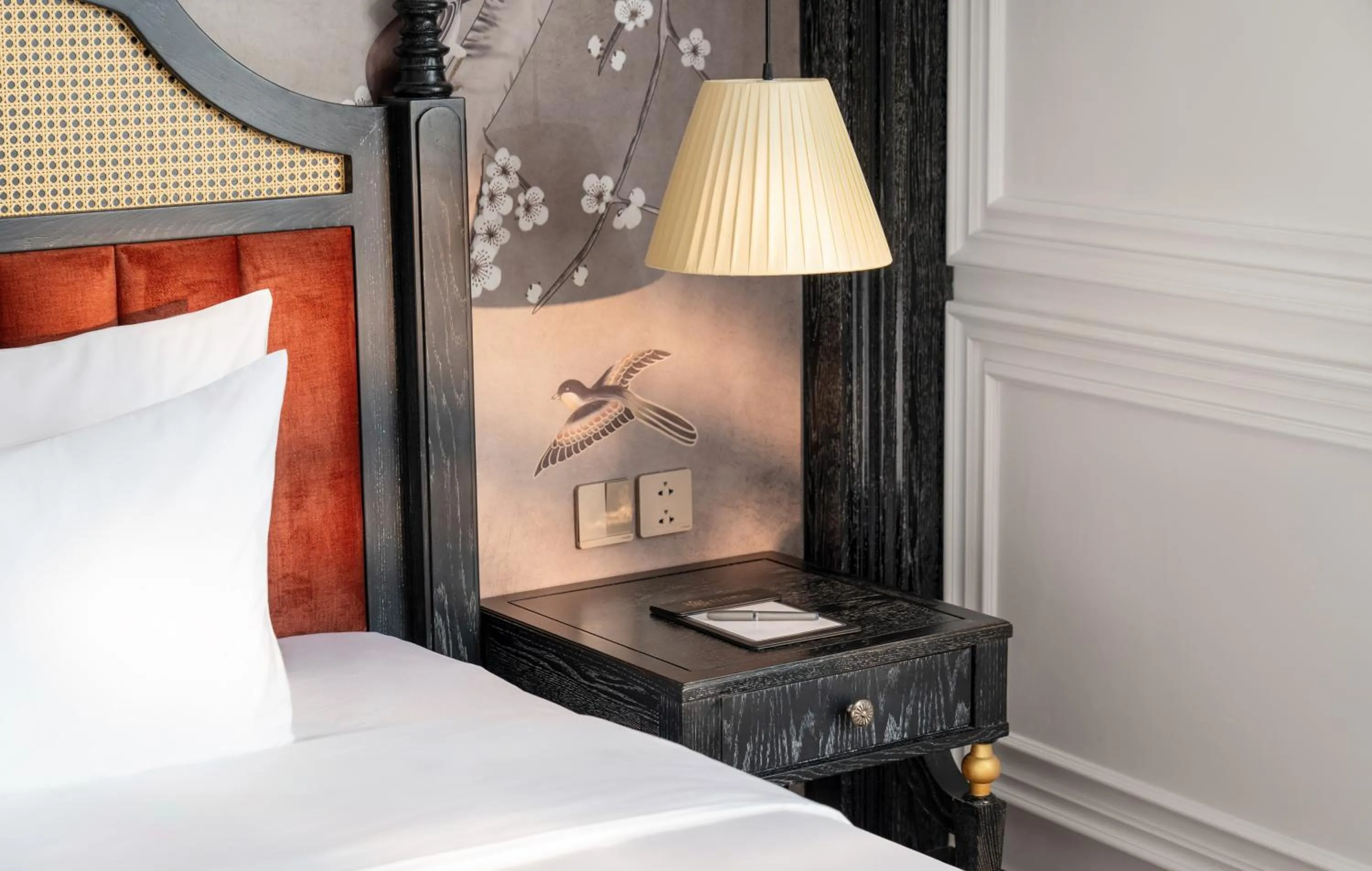 Decorative detail, Bed in Luxe Paradise Premium Hotel Pham Hong Thai