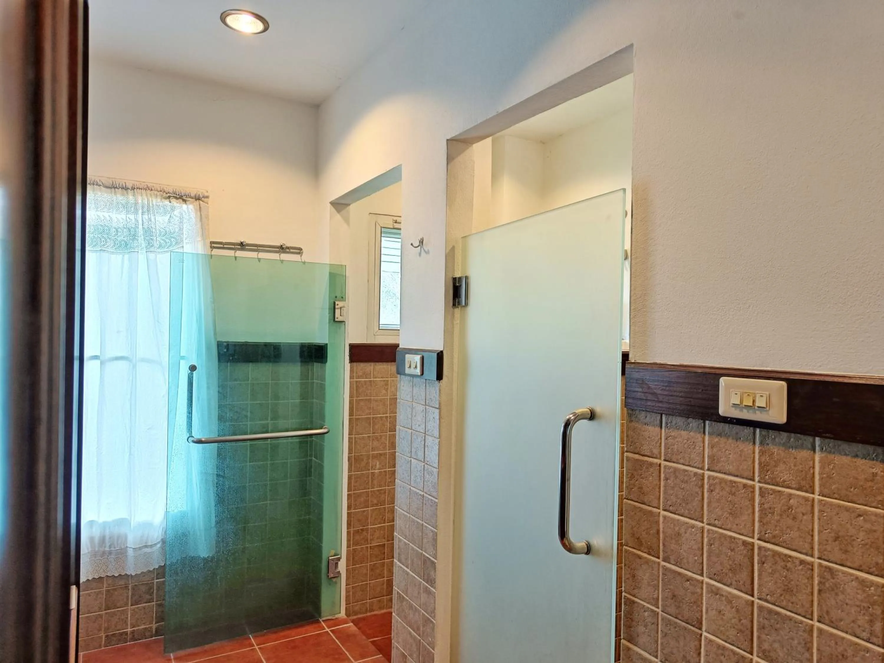 Shower in Kong Garden Resort