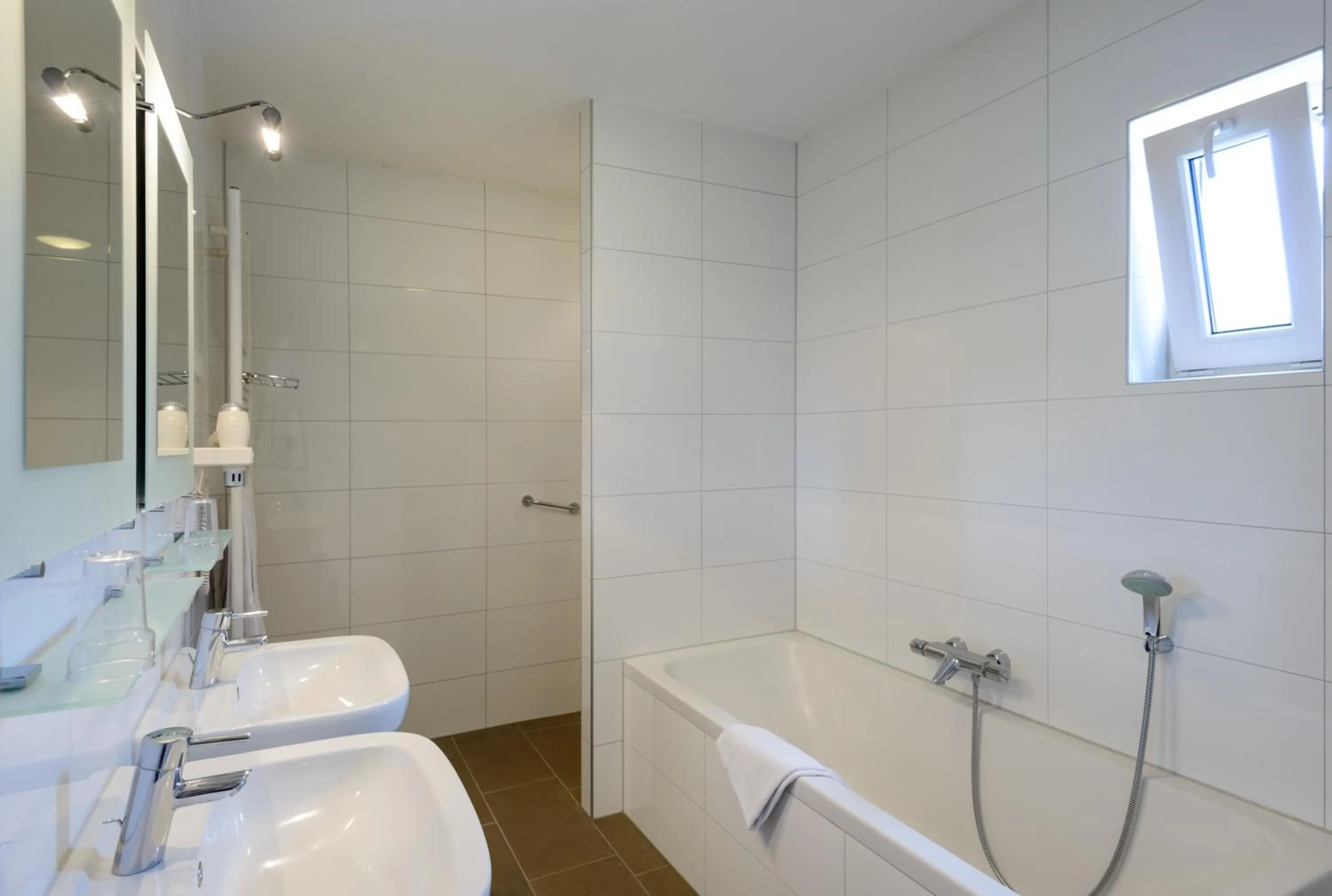 Shower in Hotel Bemelmans