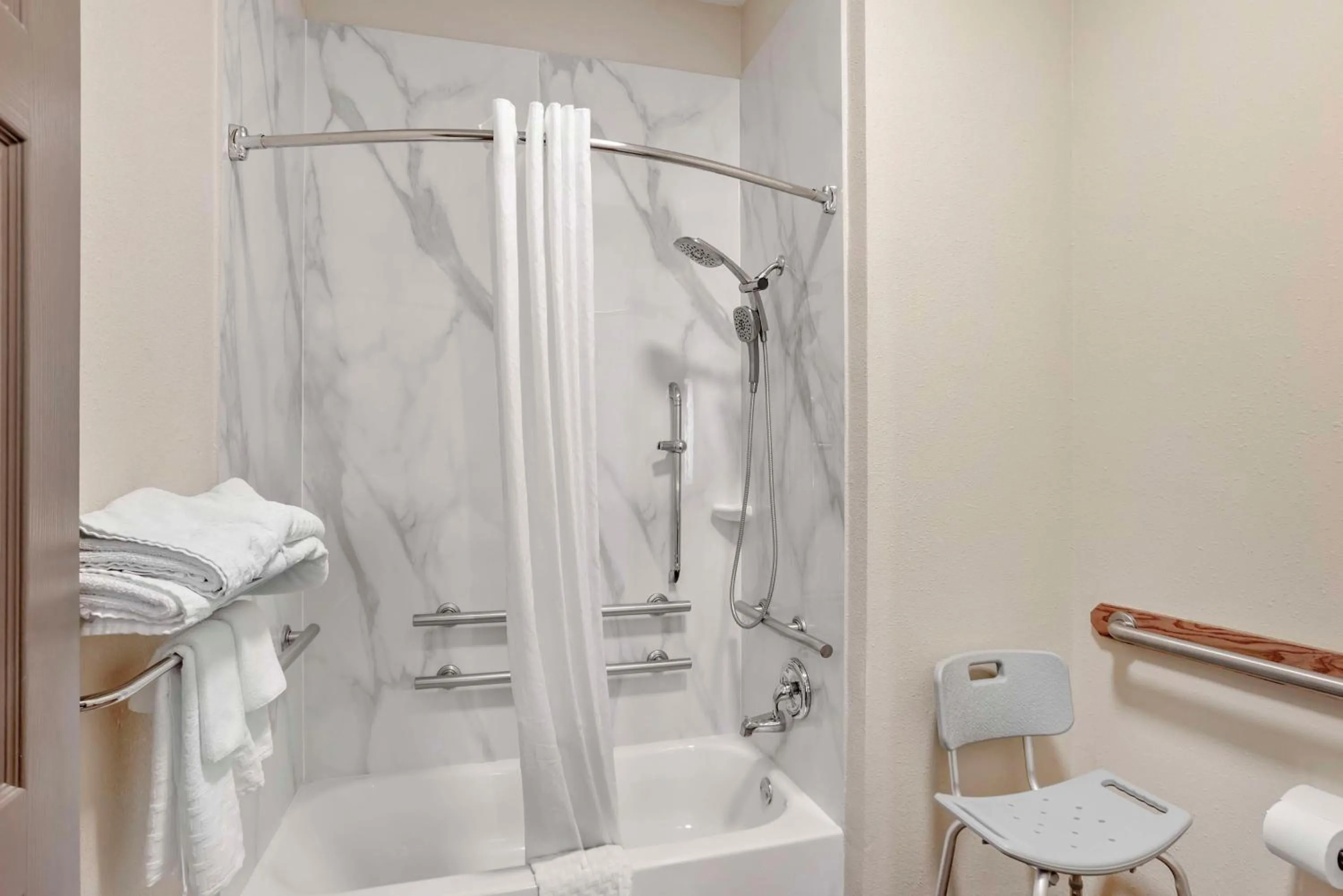 Bathroom in Best Western Carlisle