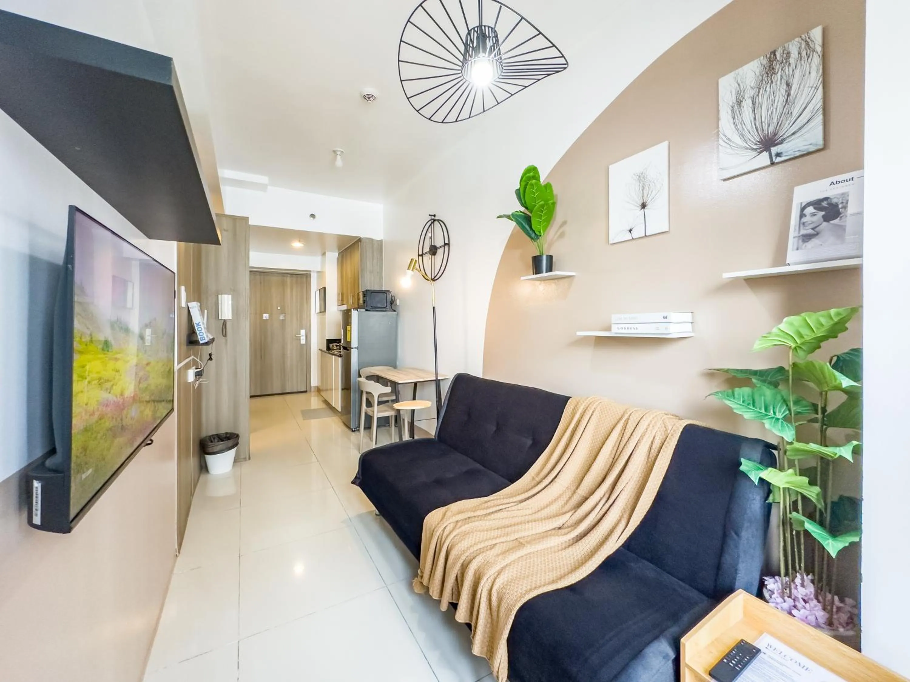 TV and multimedia in GemstoneBR in SMDC Coast Residences