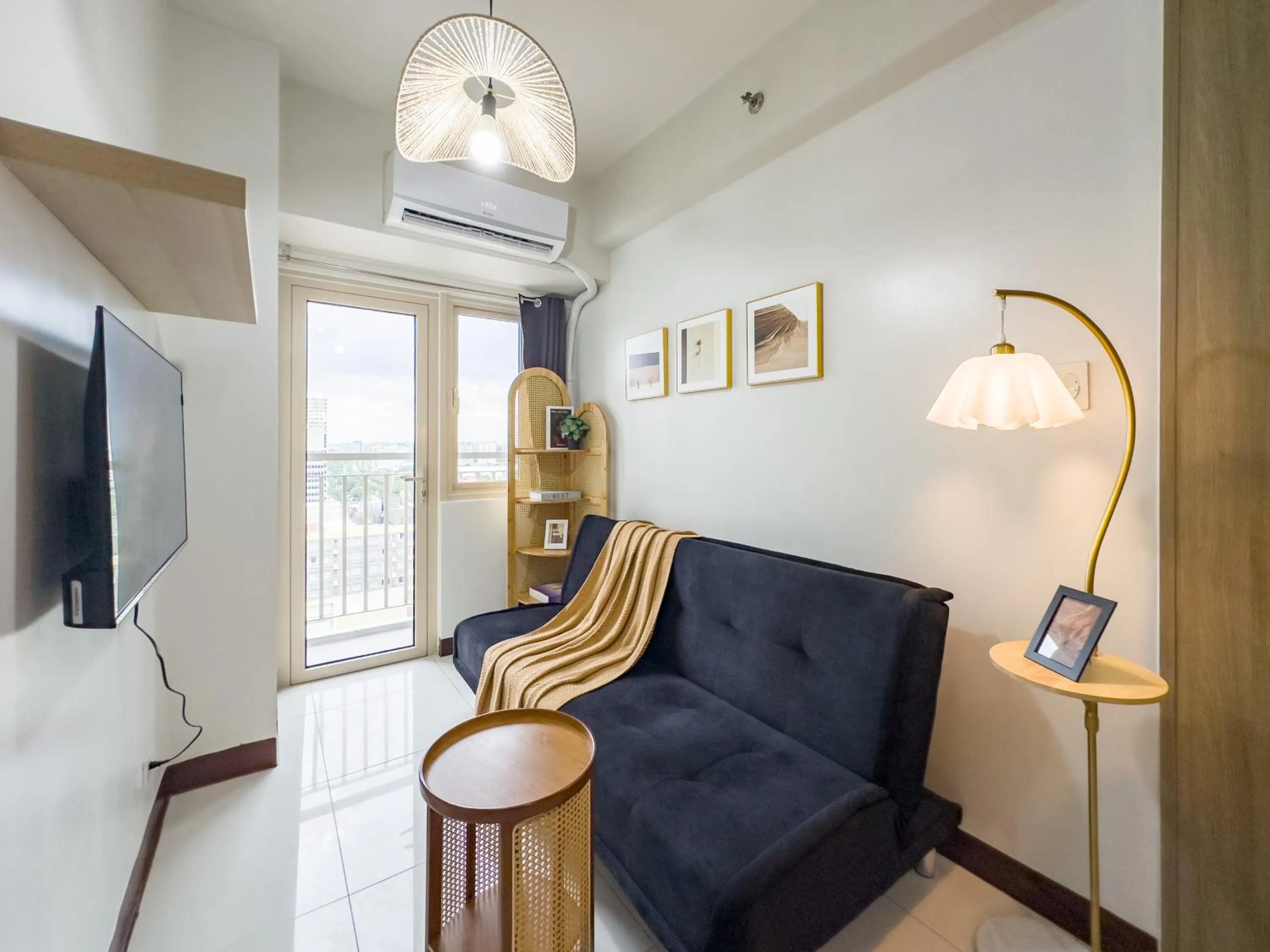 TV and multimedia in GemstoneBR in SMDC Coast Residences