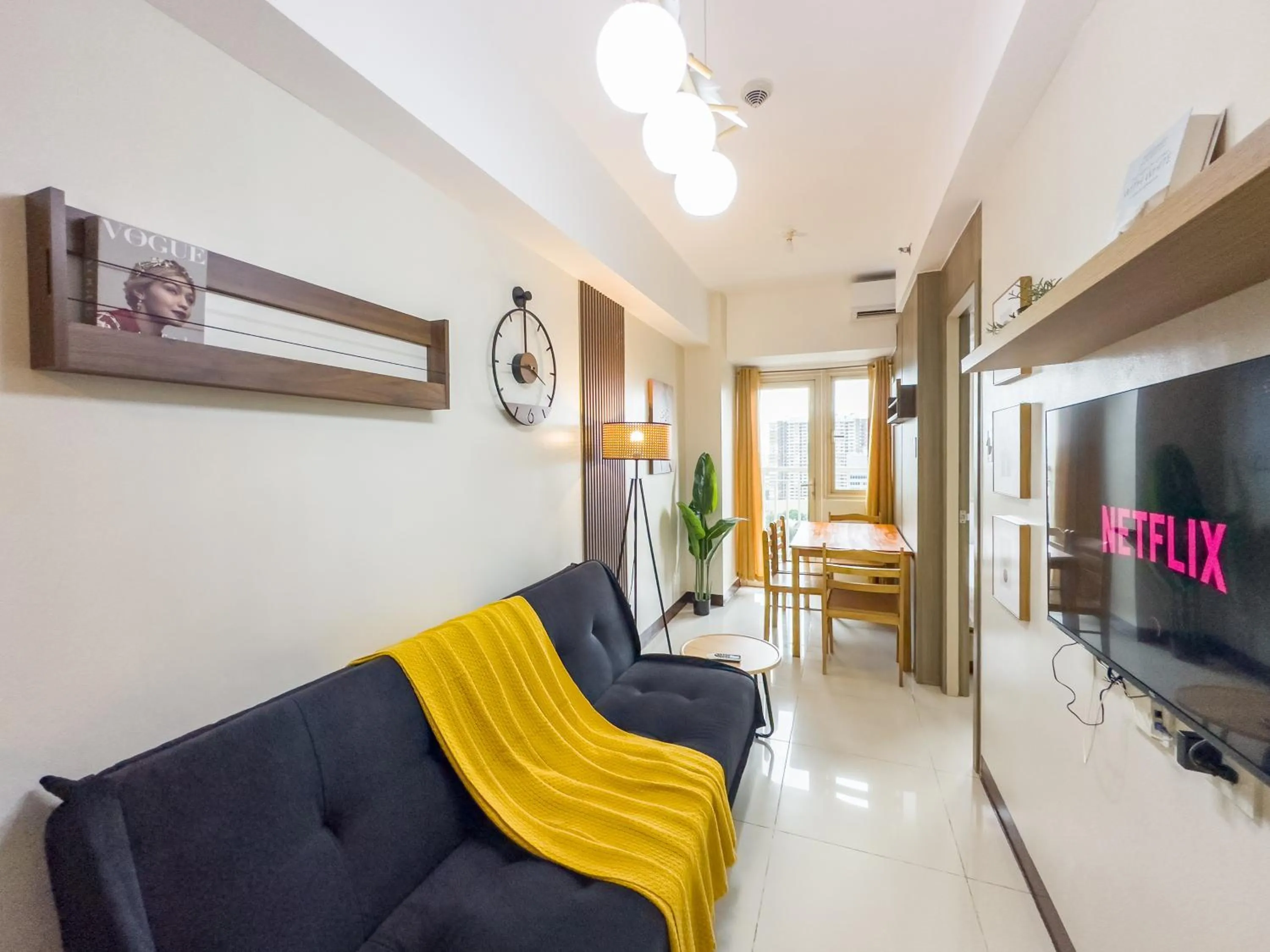 TV and multimedia in GemstoneBR in SMDC Coast Residences