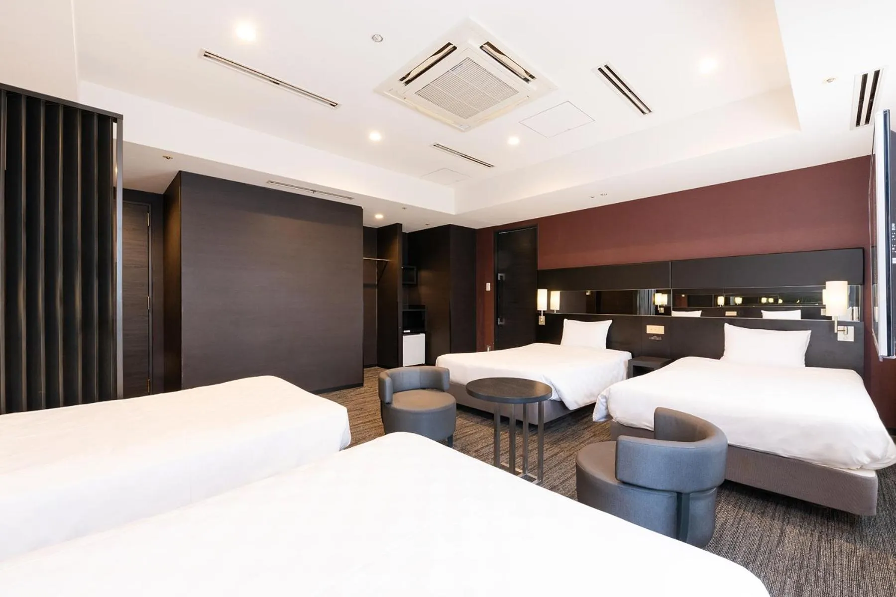 Photo of the whole room, Bed in The OneFive Osaka Namba Dotonbori