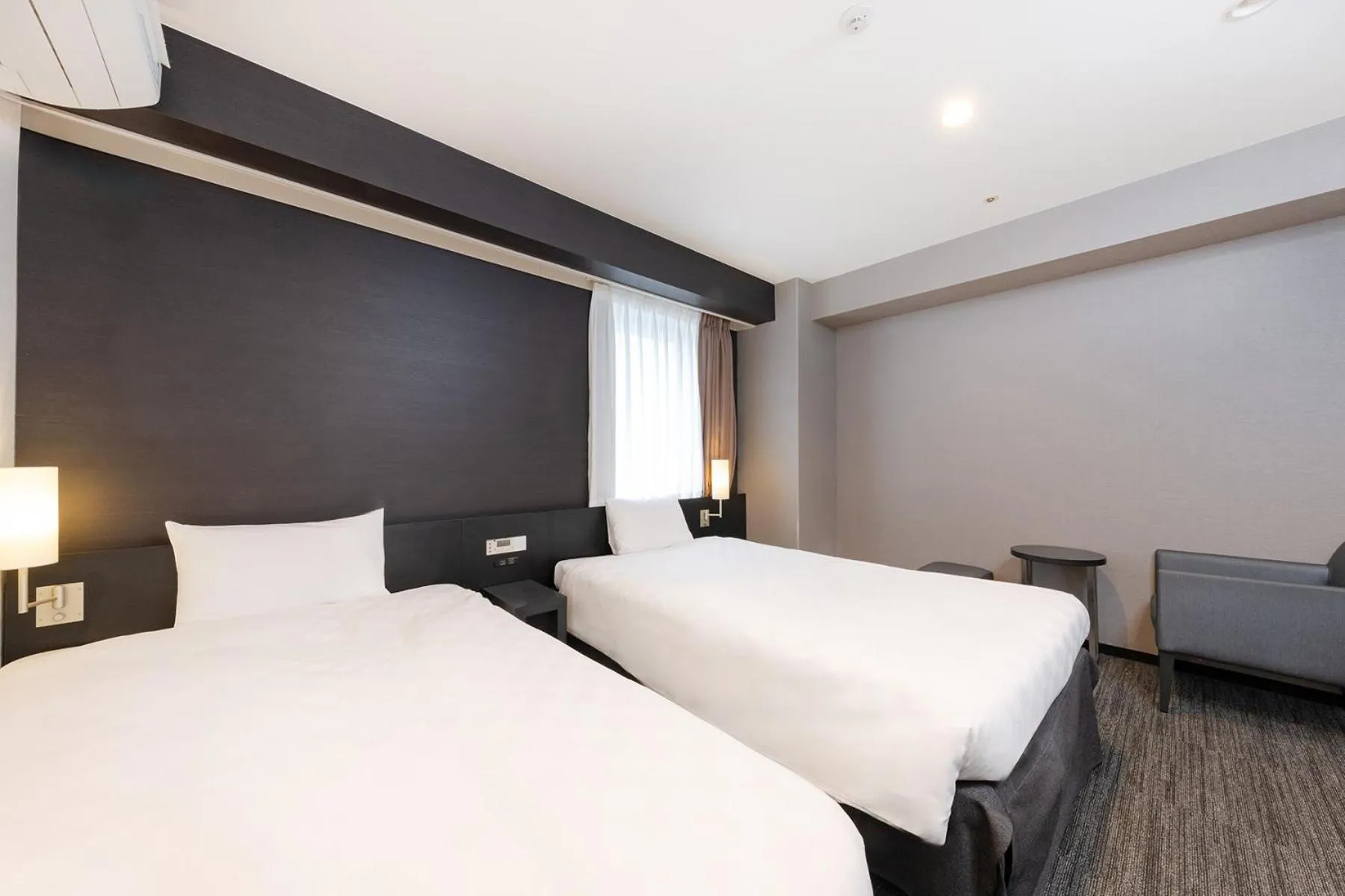 Bed in The OneFive Osaka Namba Dotonbori