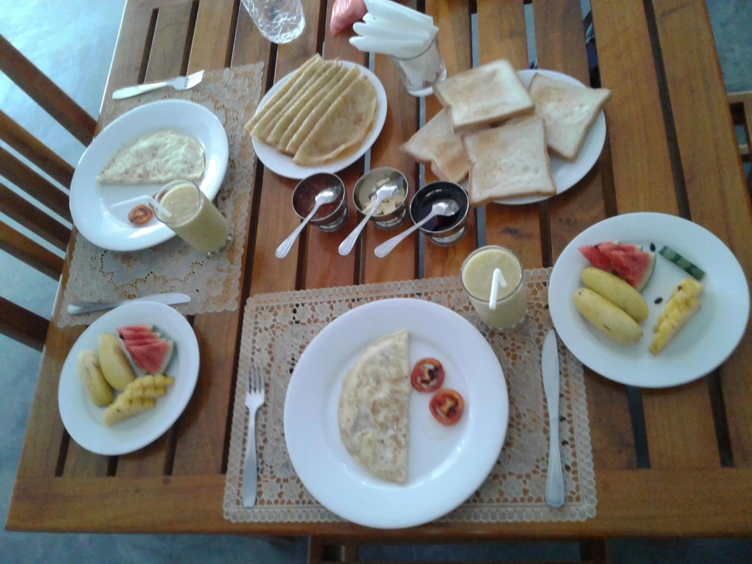 Breakfast in Hotel Gayan's
