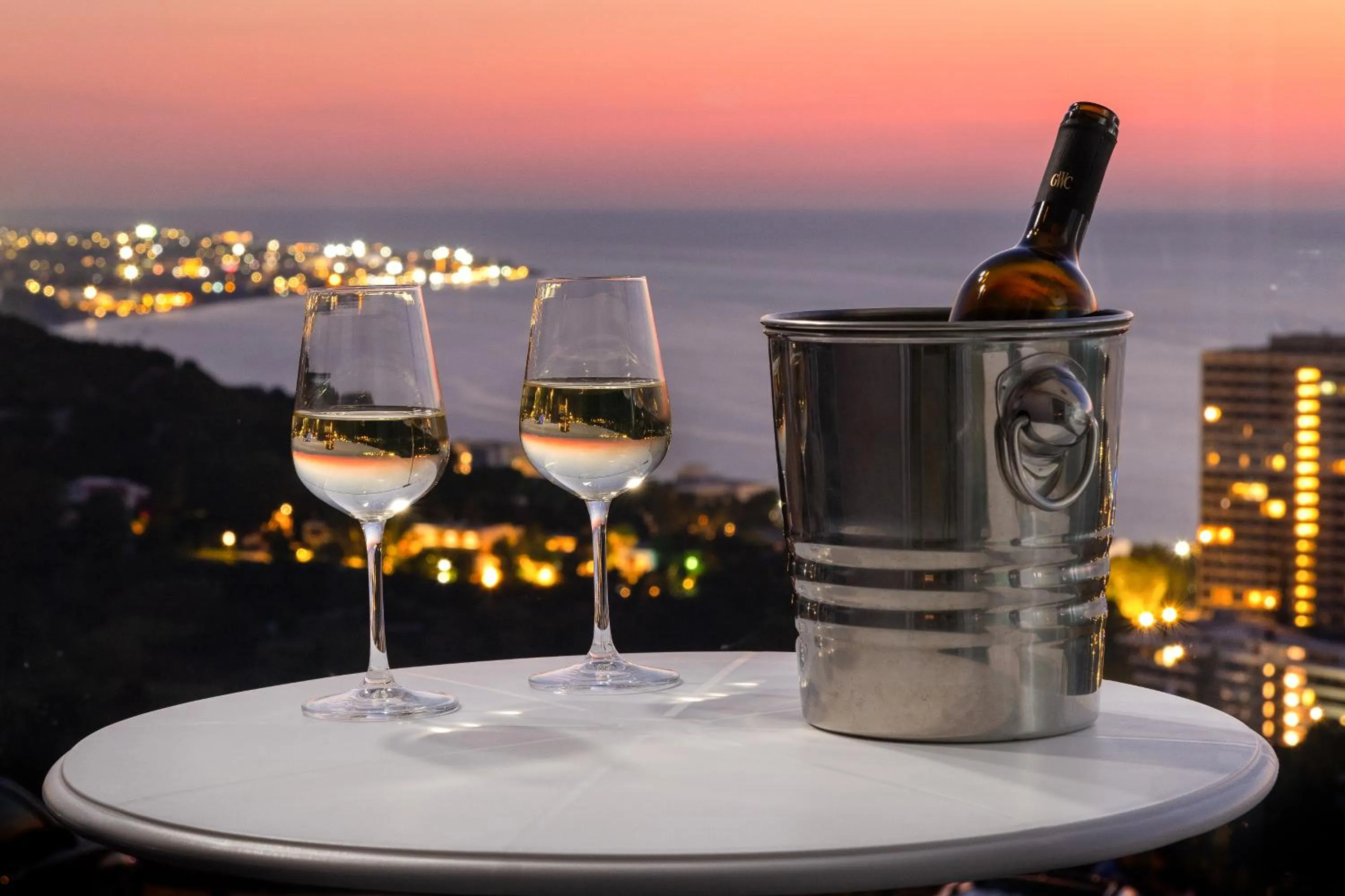 Neighbourhood in Rhodes Skyline Suite with out Door Jacuzzi Sea View A2