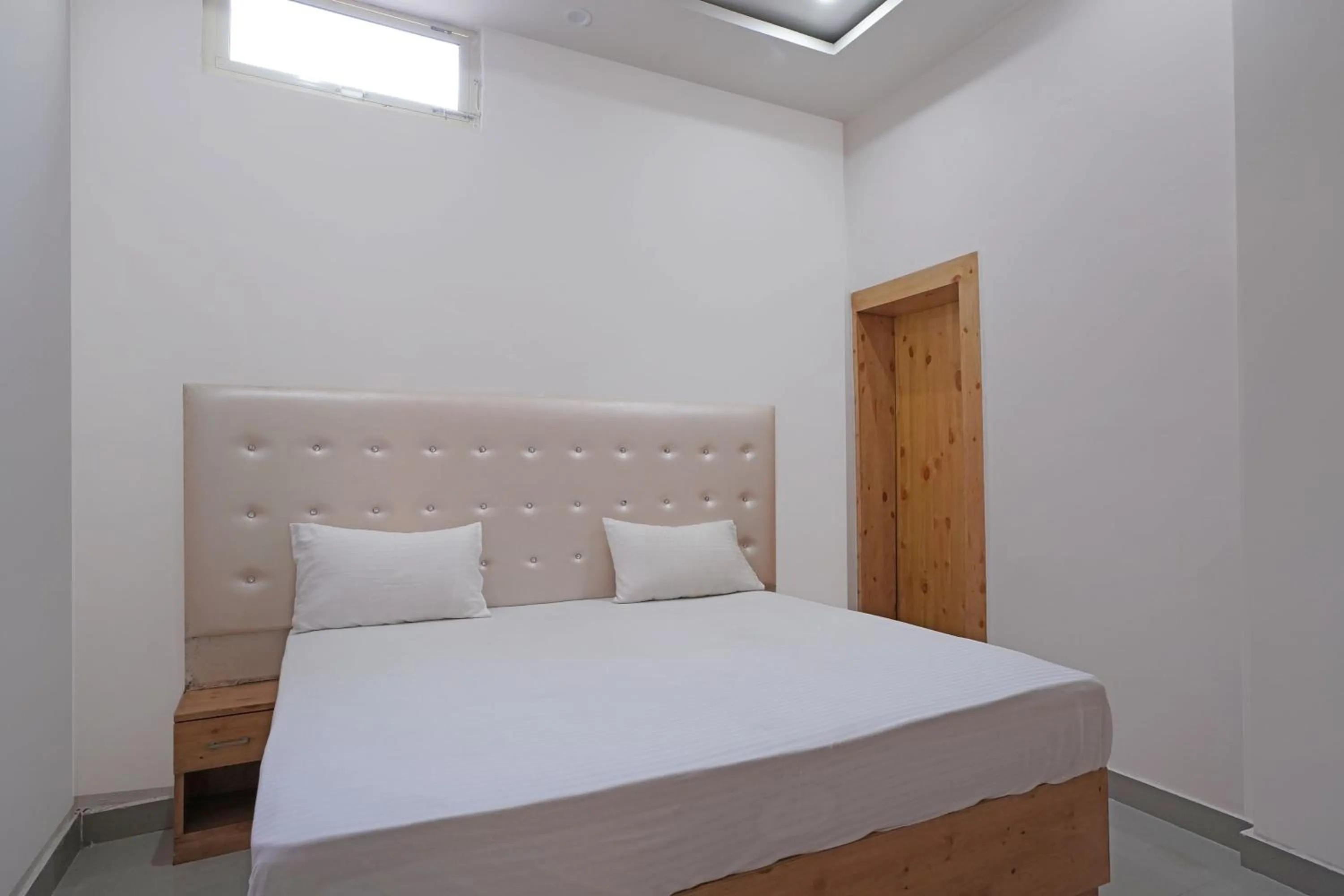 Bedroom, Bed in Hotel O Aditya Residency UK04