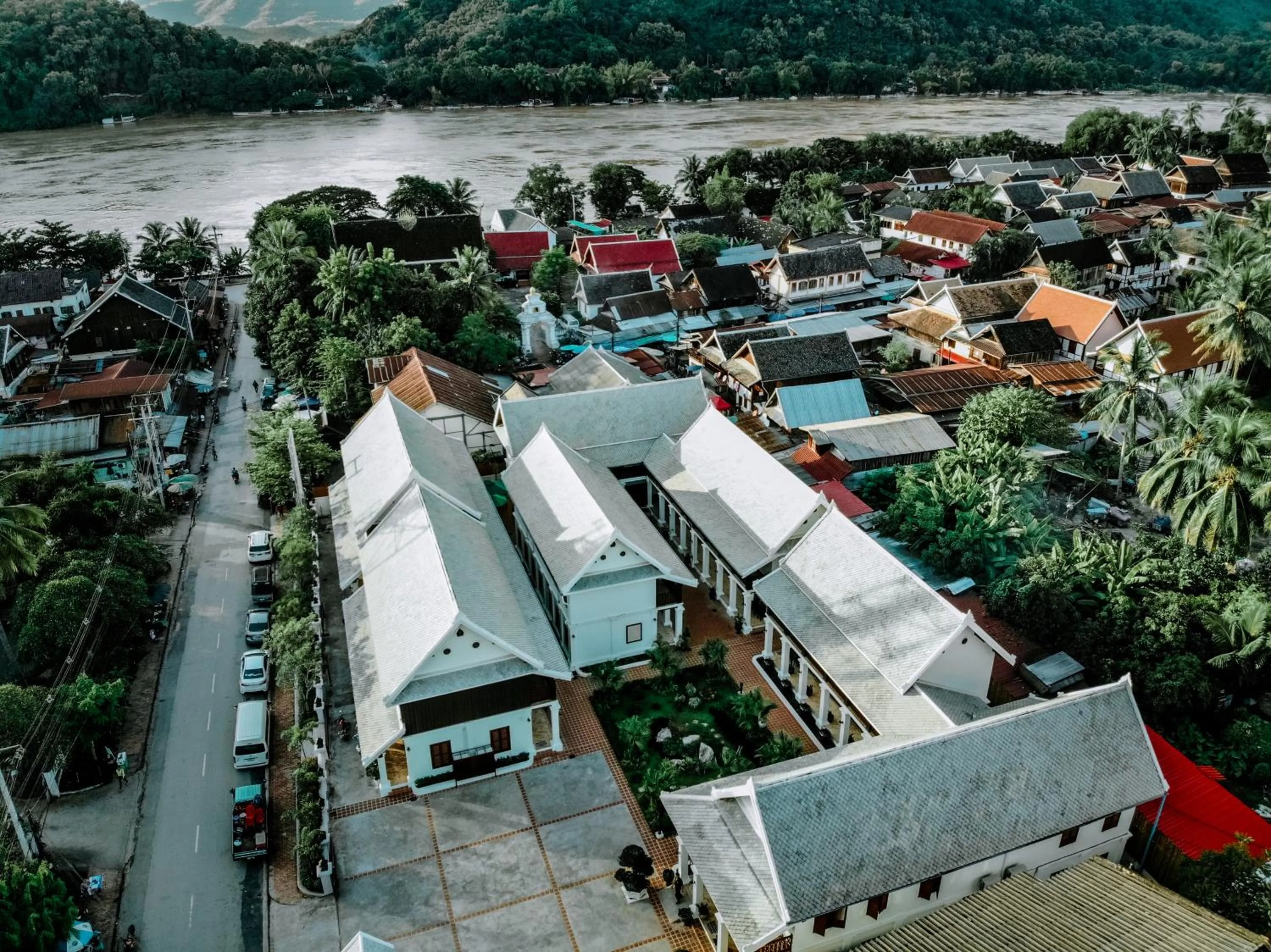 Street view in Houngvilai Hotel