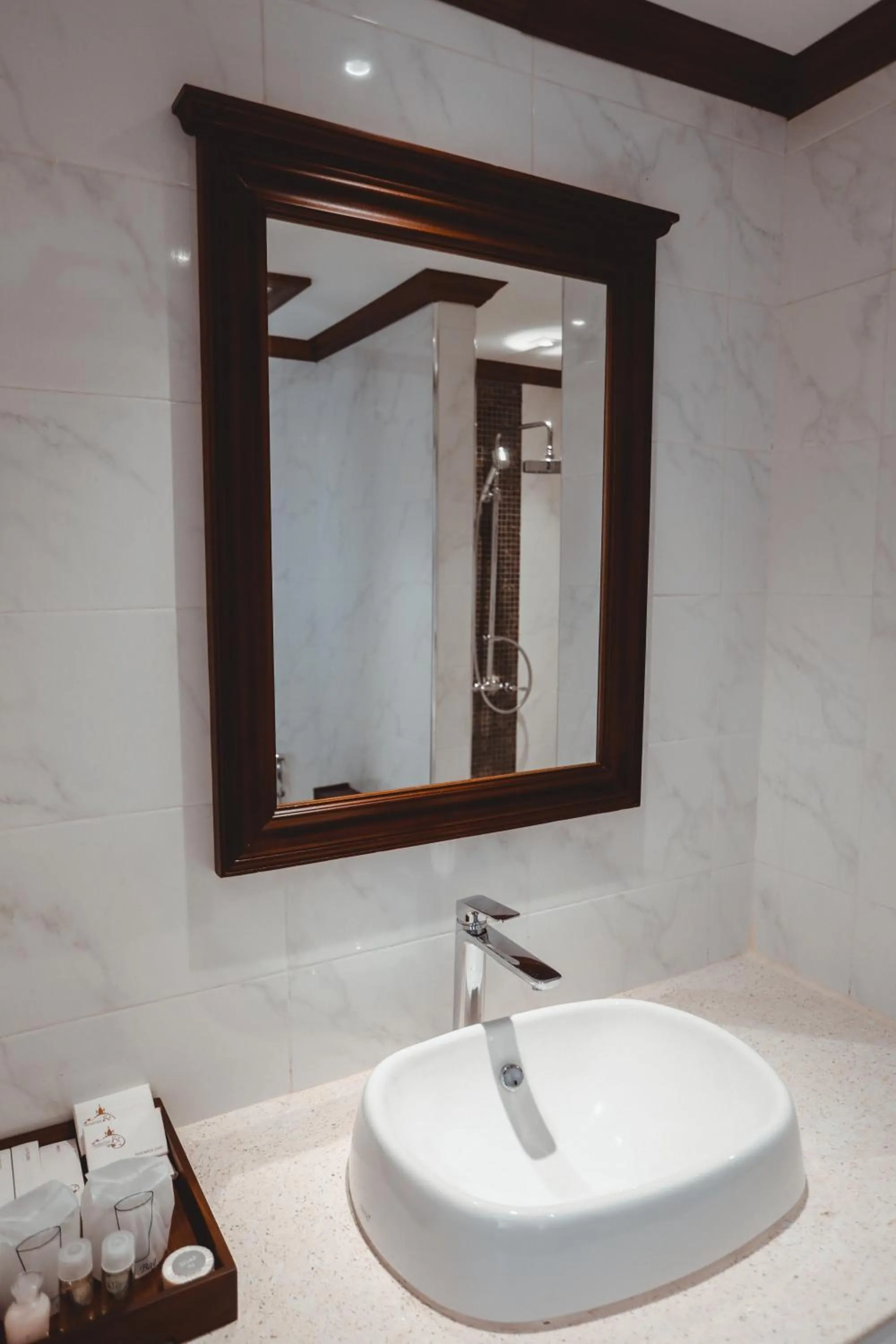 Bathroom in Houngvilai Hotel