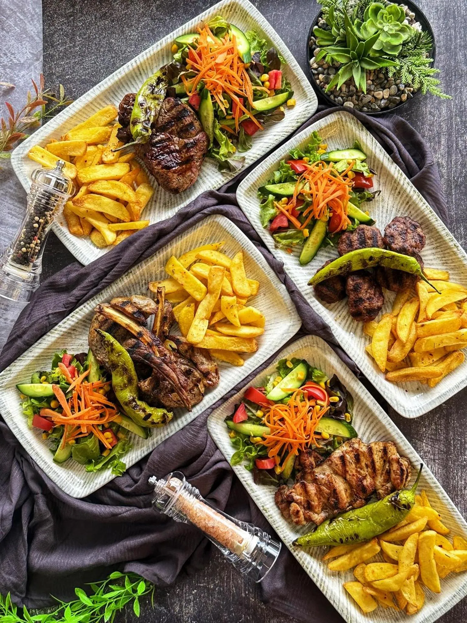 Restaurant/places to eat in Elysian Airport Hotel & Restaurant