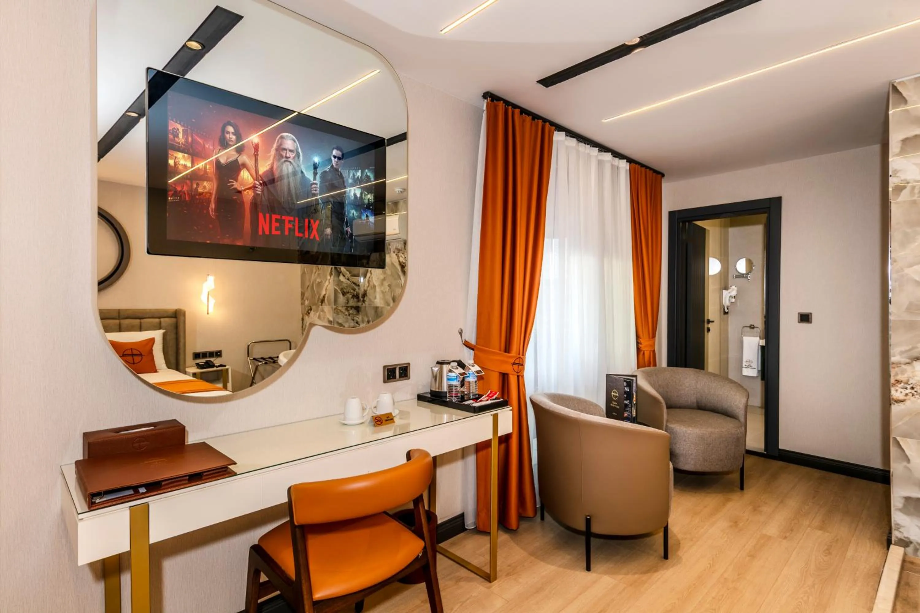 Bath in Elysian Airport Hotel & Restaurant