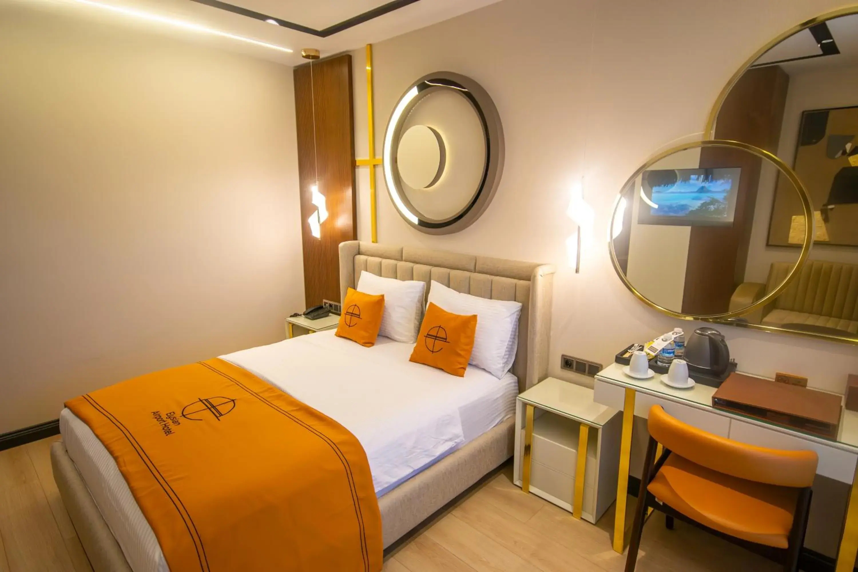 Standard Double Room in Elysian Airport Hotel & Restaurant Standard Double Room in Elysian Airport Hotel & Restaurant