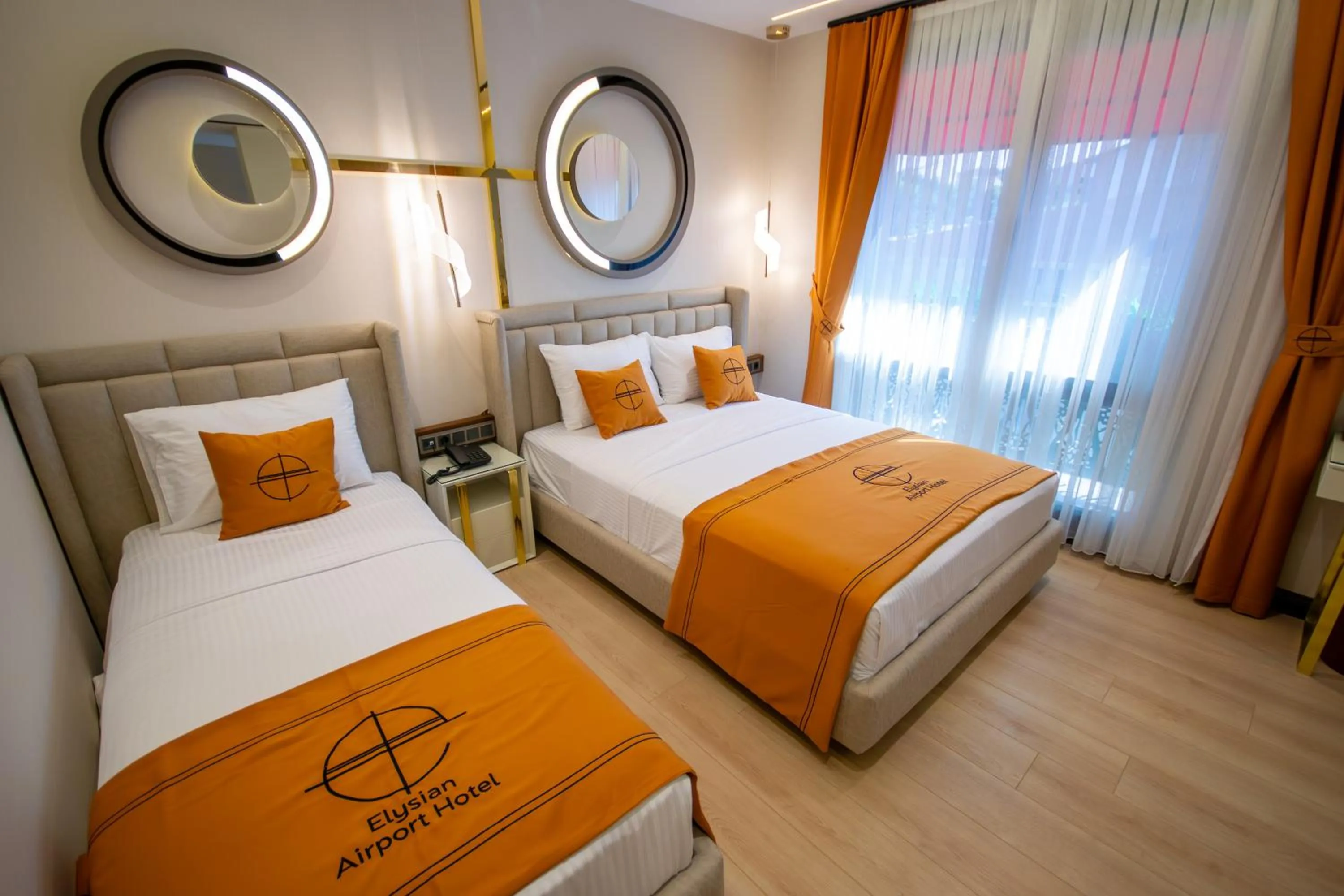 Photo of the whole room, Bed in Elysian Airport Hotel & Restaurant