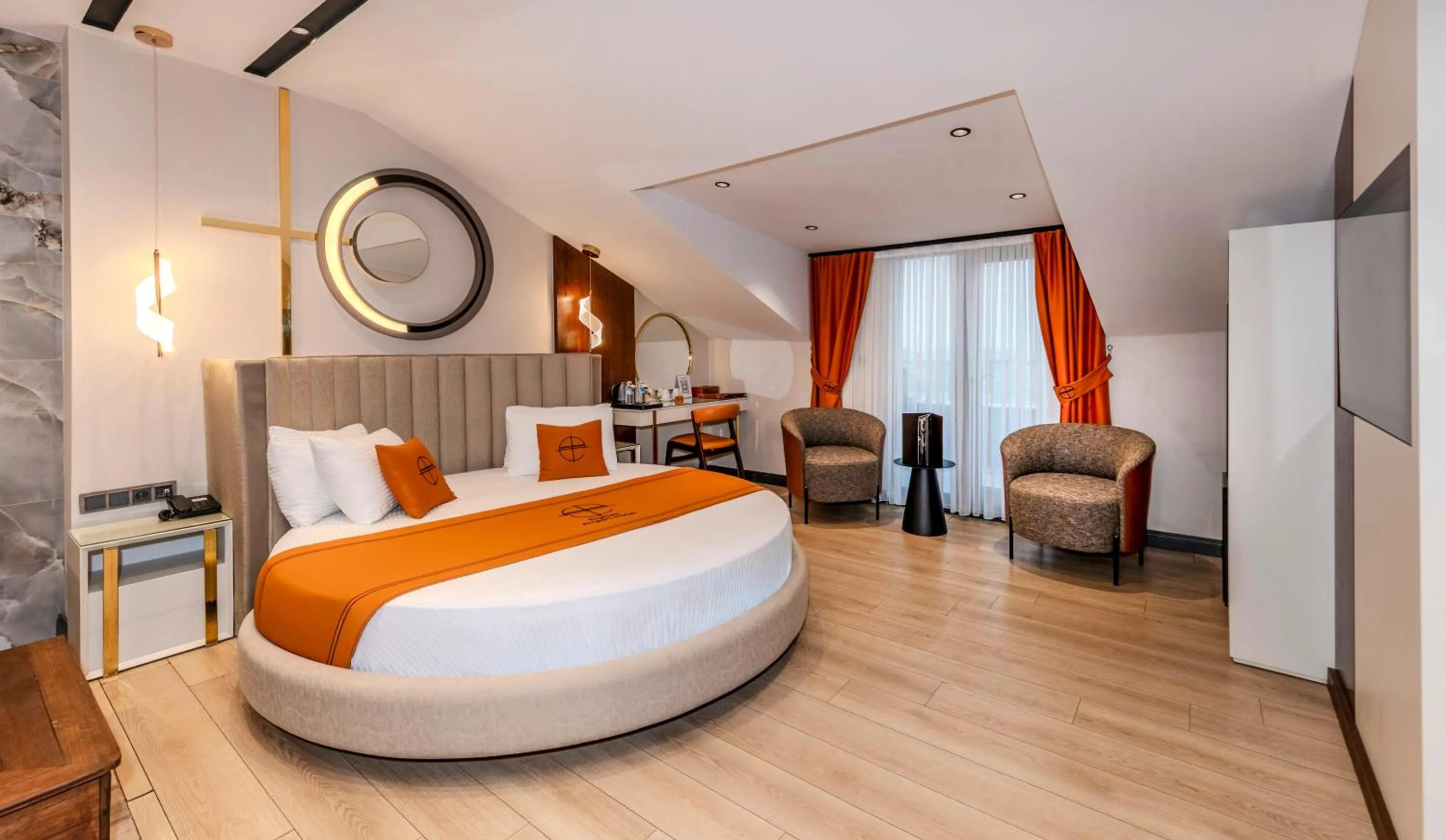 Bed in Elysian Airport Hotel & Restaurant