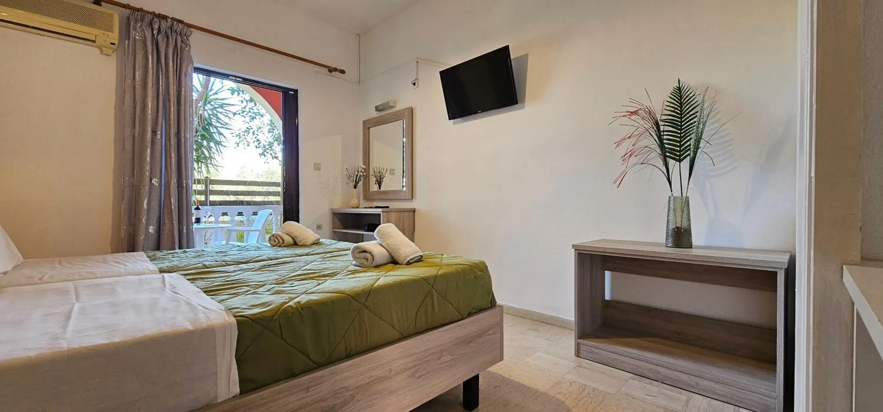 Studio with Garden View in Alex Studios Studio with Garden View in Alex Studios