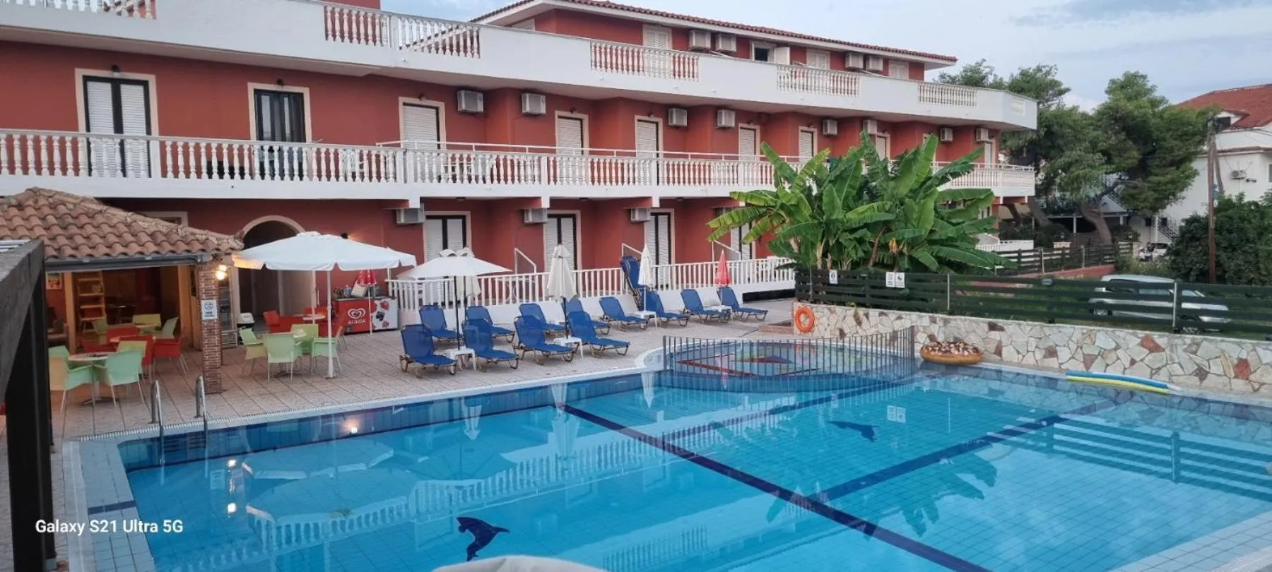 Property building in Alex Studios