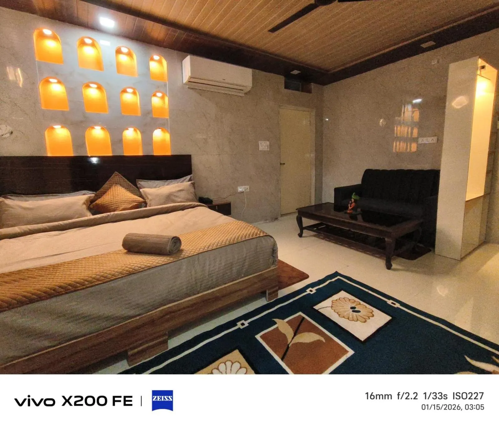 Bed in Hi hotel By Madras