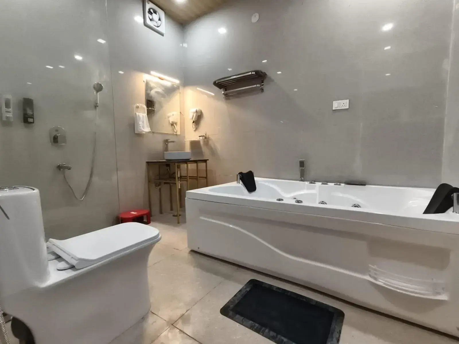 Deluxe Double Room with Balcony in Hi hotel By Madras Deluxe Double Room with Balcony in Hi hotel By Madras