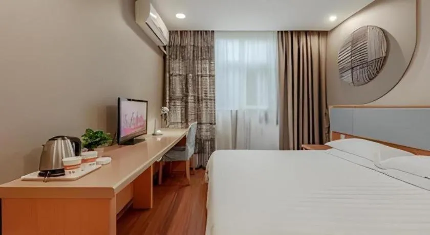 Bed in Home Inn Hotel Chengdu Gaoshengqiao Subway Station