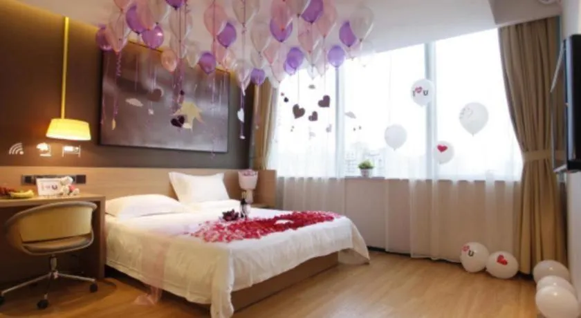 Bed in IU Hotel Beijing Yizhuang Economic Development Zone 2nd Chuangke Street