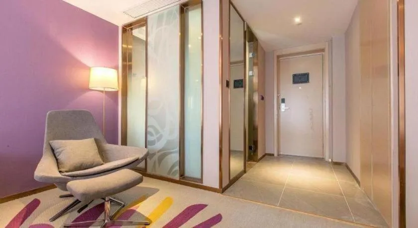Lavande Hotel Wuhan Houhu Avenue Xingye Road