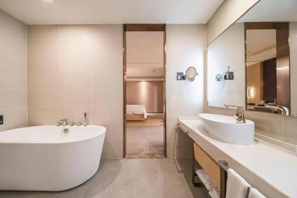 Lavande Hotel Wuhan Houhu Avenue Xingye Road