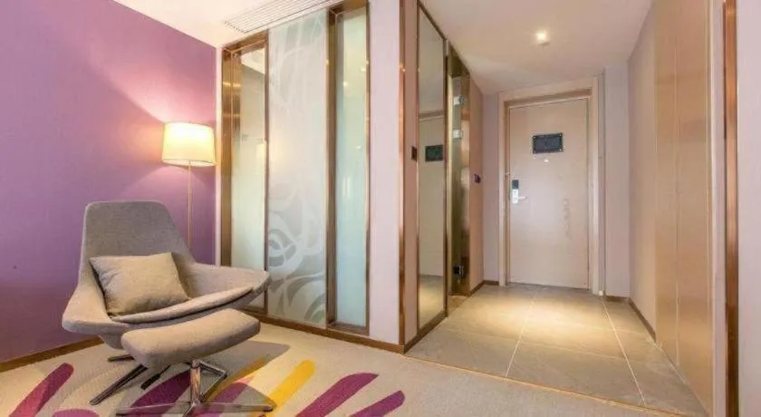 Lavande Hotel Wuhan Houhu Avenue Xingye Road