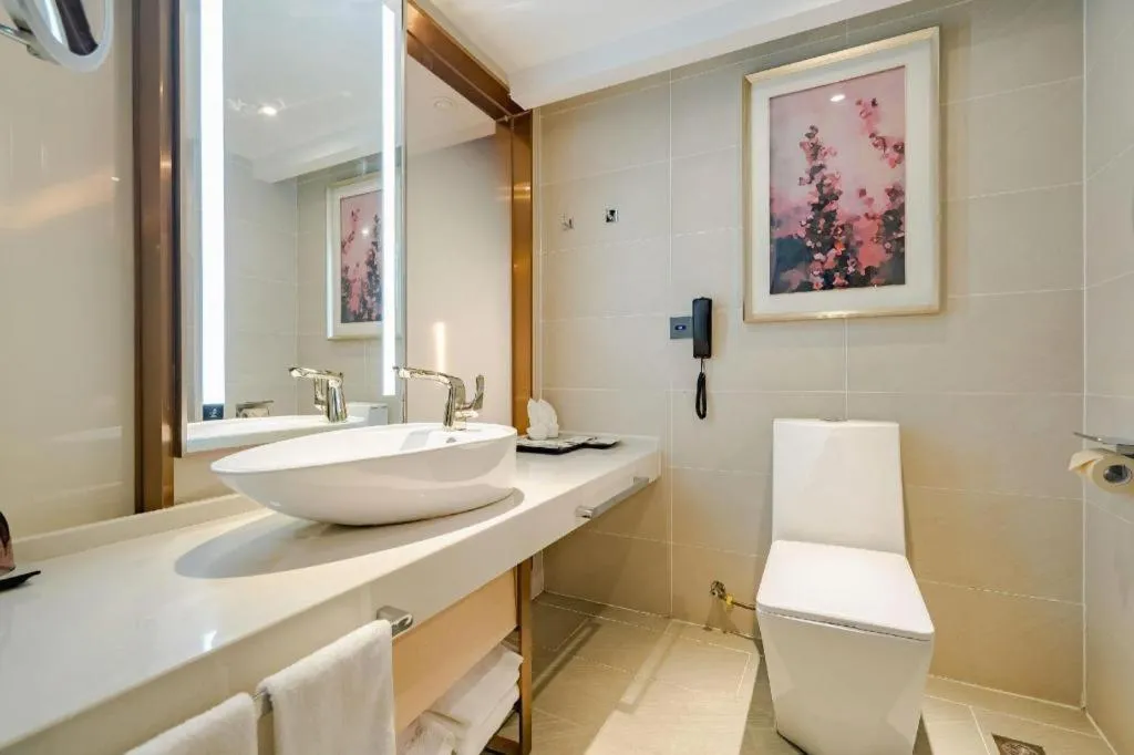 Lavande Hotel Wuhan Houhu Avenue Xingye Road