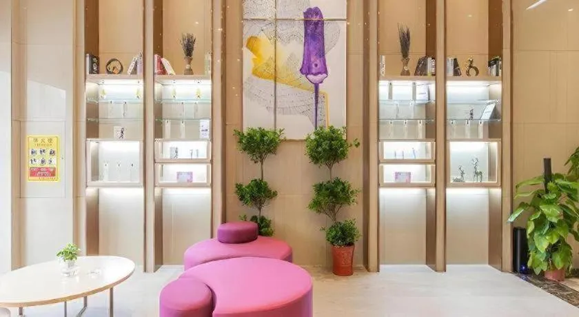 Lavande Hotel Wuhan Houhu Avenue Xingye Road