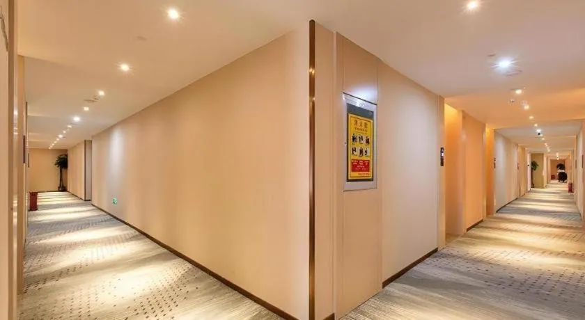 Lavande Hotel Wuhan Houhu Avenue Xingye Road