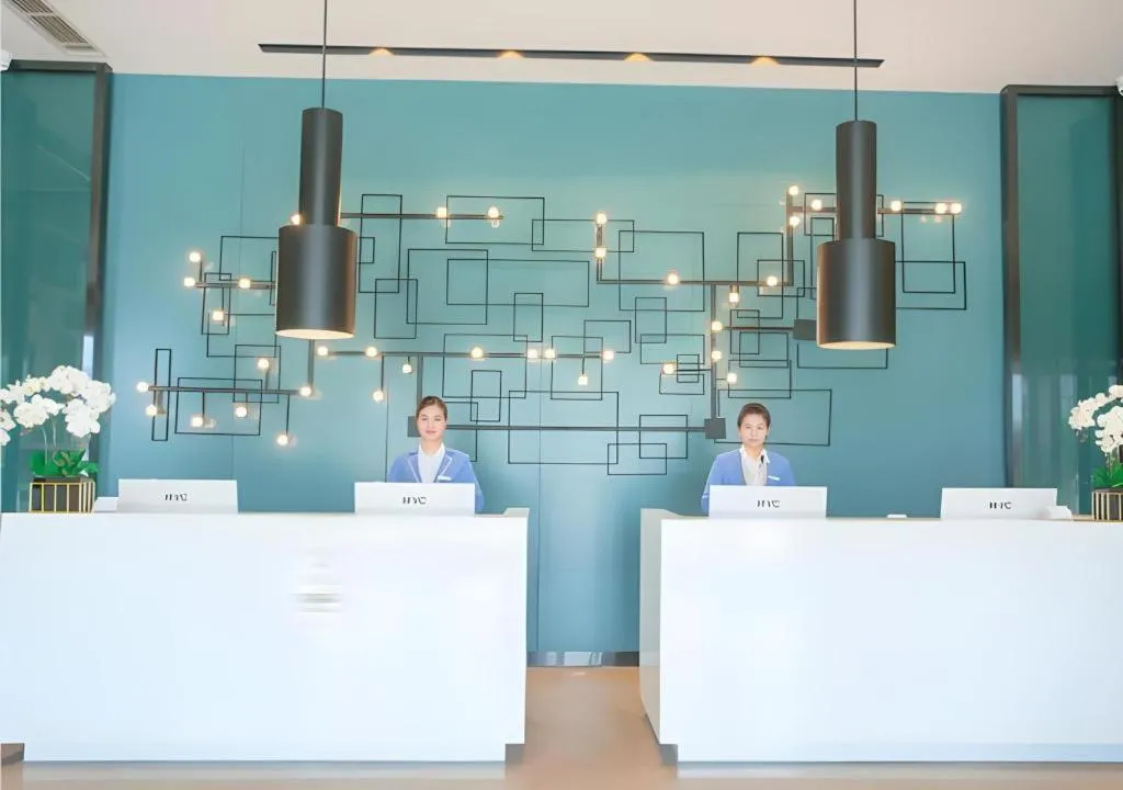 Echarm Hotel Wuhan Changjiang New District Gaoche Metro Station