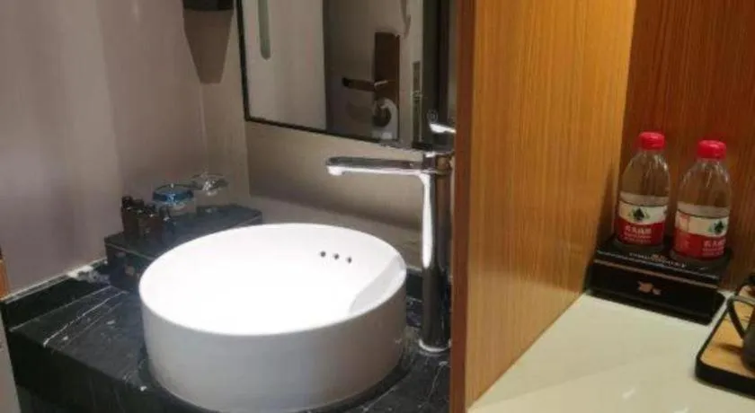 City Comfort Inn Hotel Wuhan Optics Valley Square Metro Station Zhongnan Minzu University