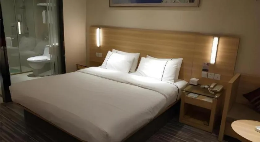 Bed in City Comfort Inn Wuhan Wangjiawan Yulong Road Metro Station
