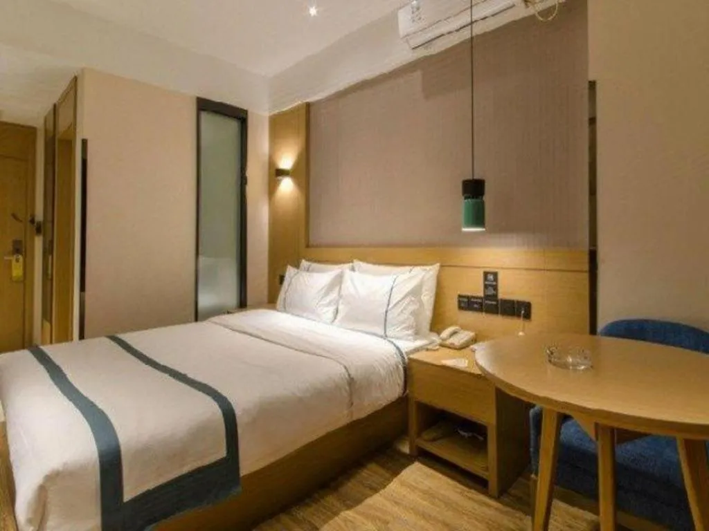 Bed in City Comfort Inn Wuhan Yuanlin Road Metro Station