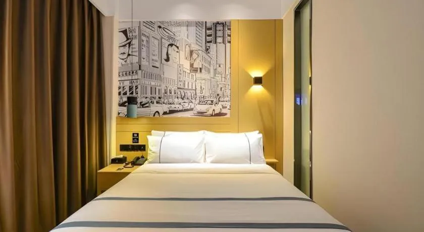 Bed in City Comfort Inn Wuhan Yuanlin Road Metro Station
