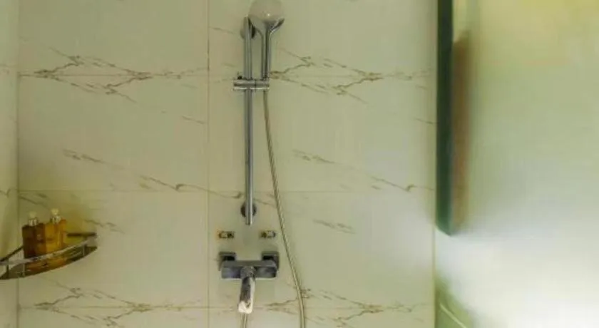 Borrman Hotel Guangzhou Quzhuang Metro Station