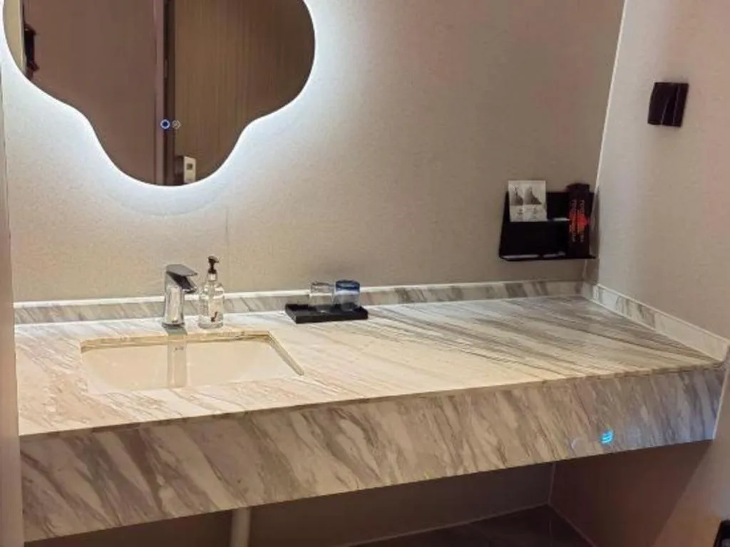 Borrman Hotel Guangzhou Quzhuang Metro Station