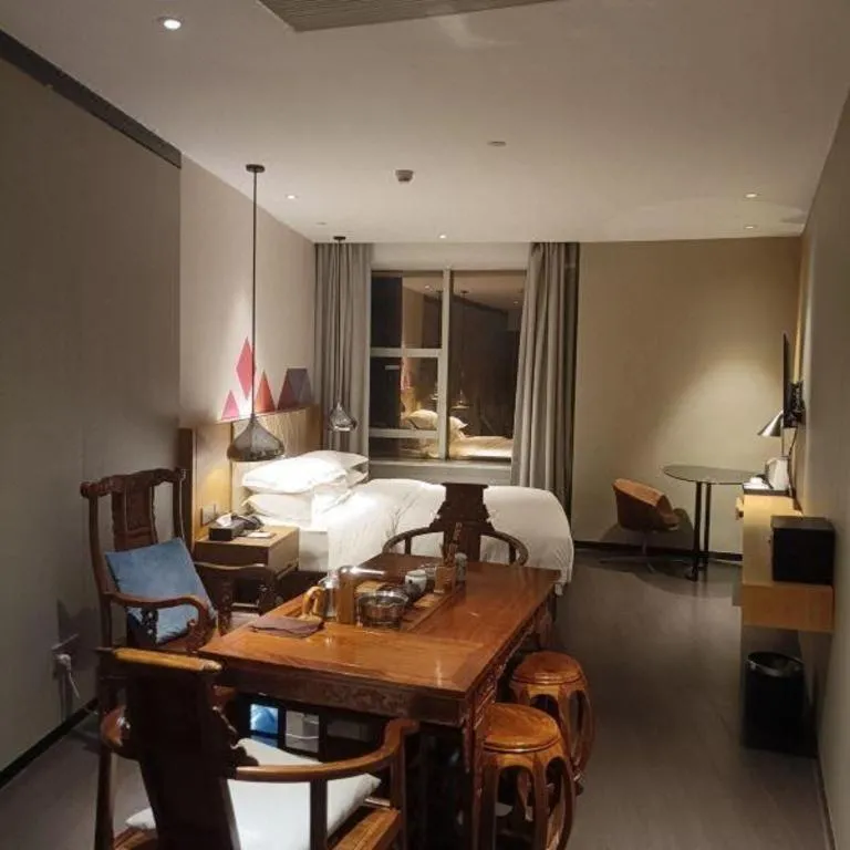 Borrman Hotel Guangzhou Quzhuang Metro Station