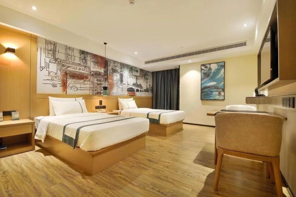 Bed in City Comfort Inn Wuhan Hankou Bei Light Rail Station