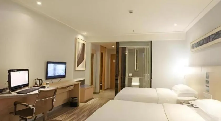 Bed in City Comfort Inn Guangzhou Zhongluotan Culture Square