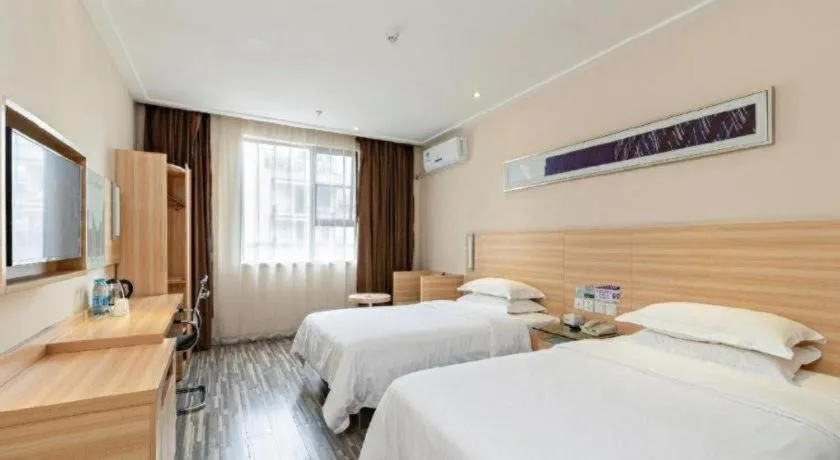 Bed in City Comfort Inn Guangzhou Zhongluotan Culture Square