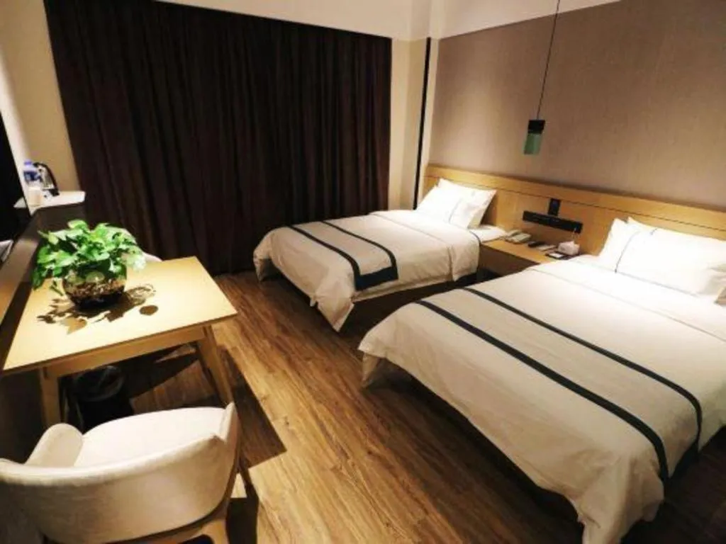 Bed in City Comfort Inn Guangzhou Shisanhang Shachong Metro Station