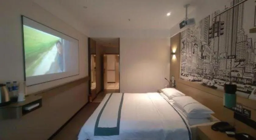 Bed in City Comfort Inn Guangzhou Shisanhang Shachong Metro Station