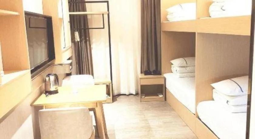 Bed in City Comfort Inn Guangzhou Shisanhang Shachong Metro Station