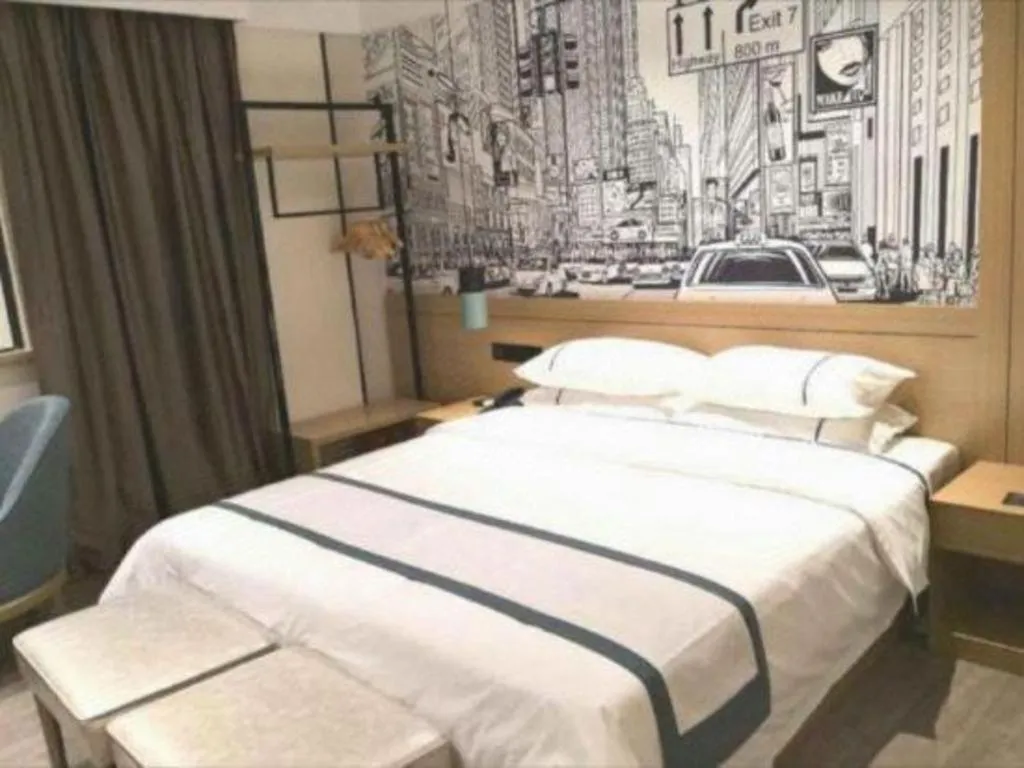 Bed in City Comfort Inn Guangzhou Shisanhang Shachong Metro Station