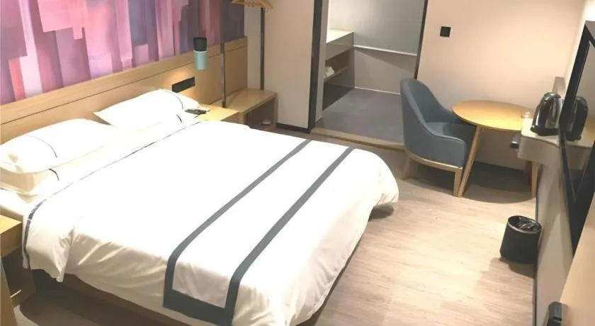 Bed in City Comfort Inn Guangzhou Shisanhang Shachong Metro Station